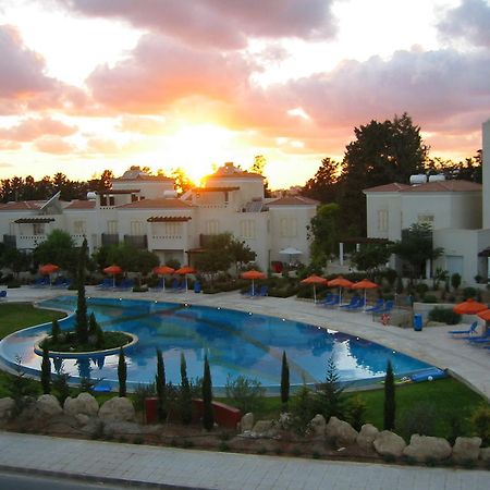 Hesperides Gardens Villa Paphos Exterior photo