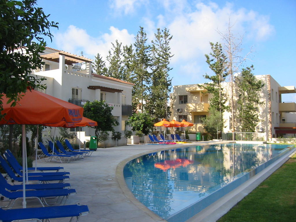 Hesperides Gardens Villa Paphos Exterior photo
