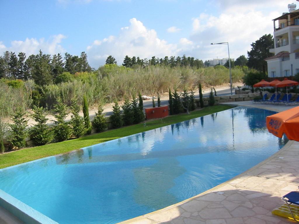 Hesperides Gardens Villa Paphos Exterior photo