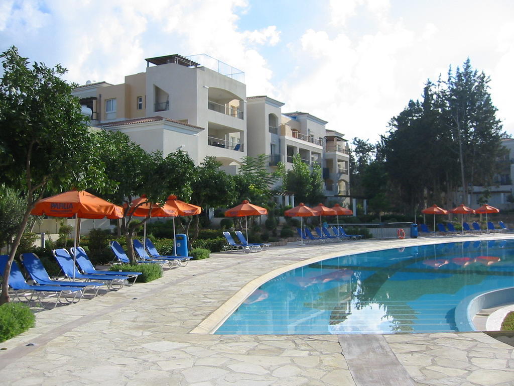 Hesperides Gardens Villa Paphos Exterior photo